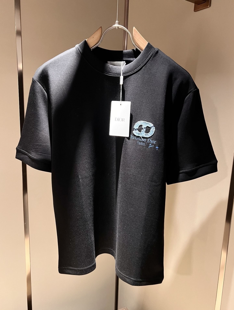 chr1st1an D10r t-shirts